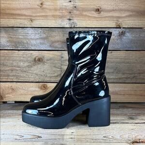 Aldo Women's Upstep Bootie - Black Patent - 10 - New without box
